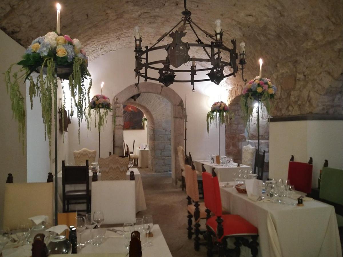 Castello Costaguti Ξενοδοχείο Roccalvecce Εξωτερικό φωτογραφία